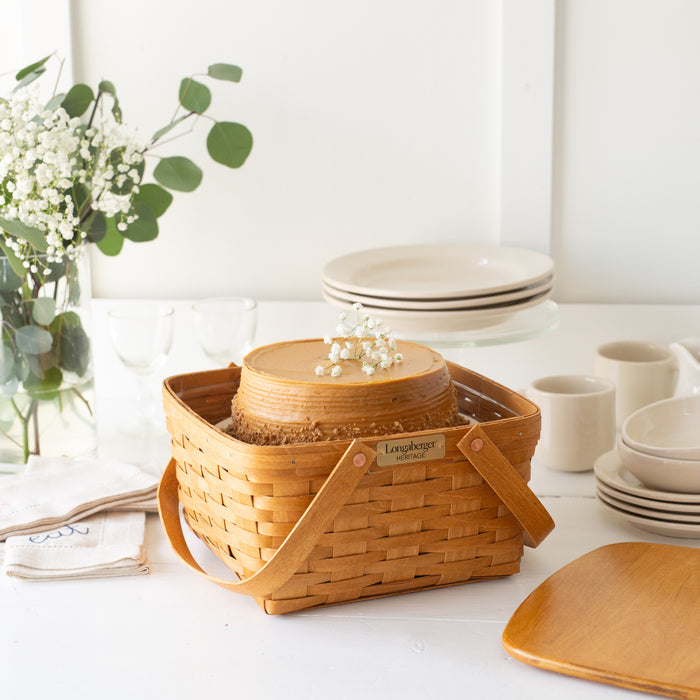 Collector's Heritage Cake Basket with Lid, Riser and Protector - Warm Brown