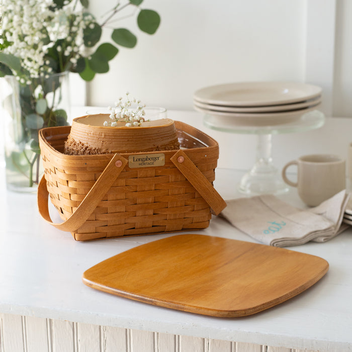 Collector's Heritage Cake Basket with Lid, Riser and Protector - Warm Brown