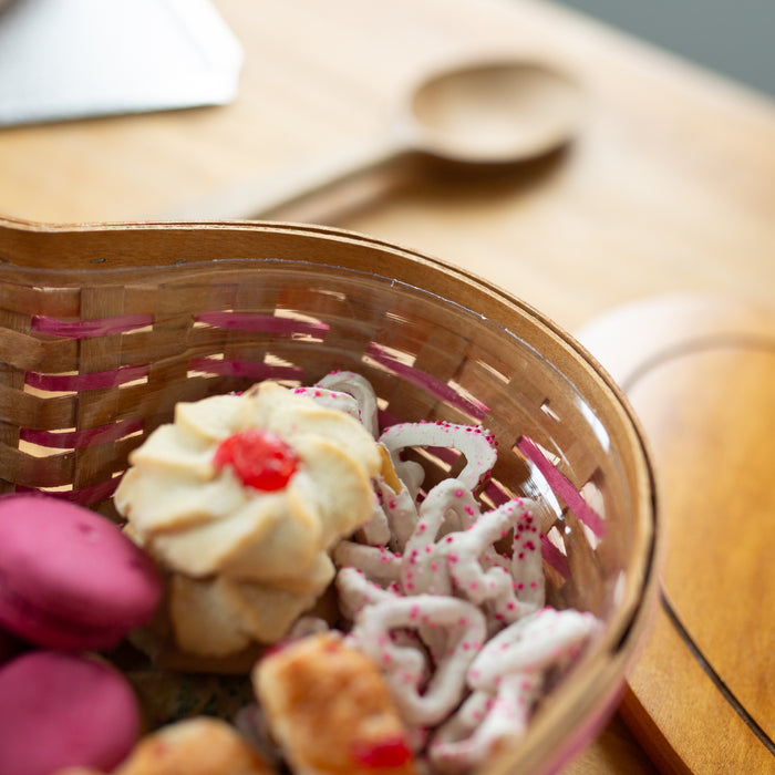 Valentine's Day Woven Heart Basket with Lid and Protector - Pink