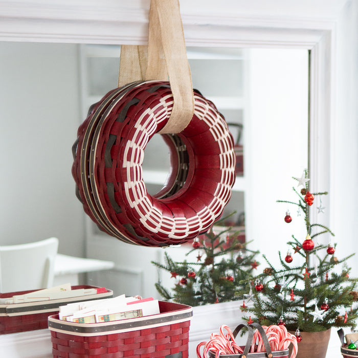 Santa Belly Wreath Basket with Protector