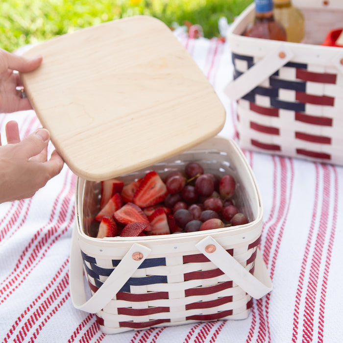 Americana Provision Picnic Basket with Lid and Protectors - White