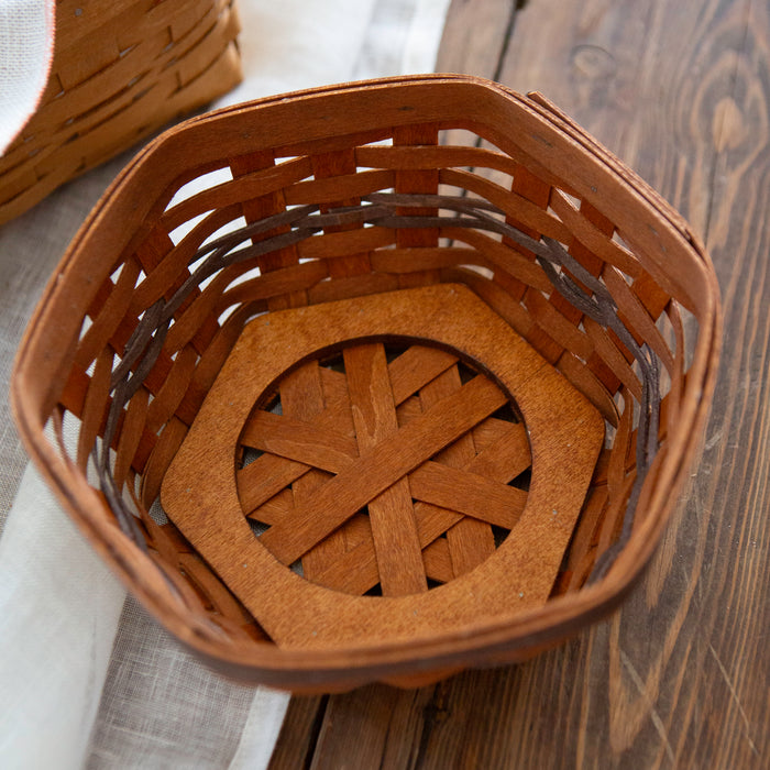 Thanksgiving Medium Generations Basket with Protector - Warm Cinnamon and Dark Roast